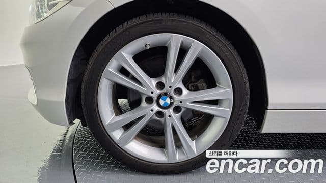 BMW 1 Series 2019 — ფოტო 4/20