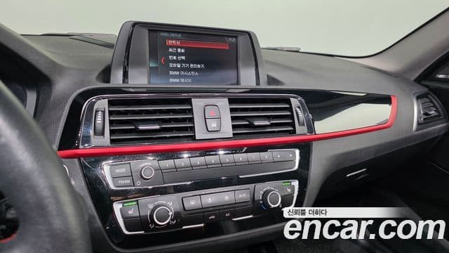 BMW 1 Series 2019 — ფოტო 14/20