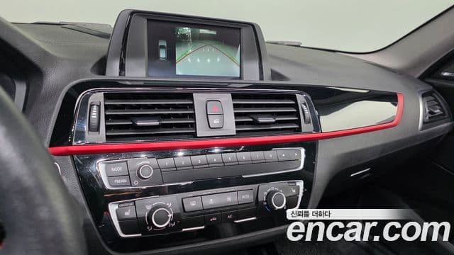 BMW 1 Series 2019 — ფოტო 15/20