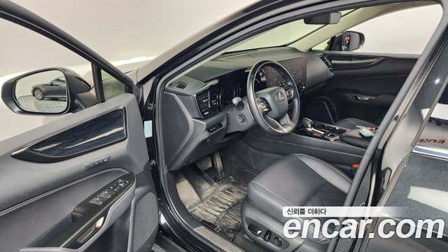 Lexus NX350h 2023 — ფოტო 10/20