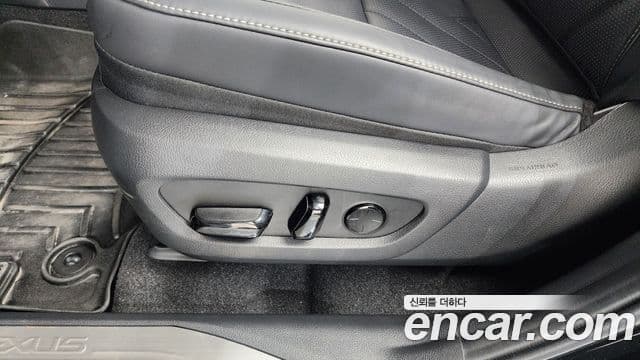 Lexus NX350h 2023 — Photo 15/37