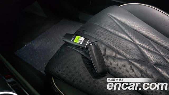 Genesis Electrified G80 2020 — Şəkil 15/20