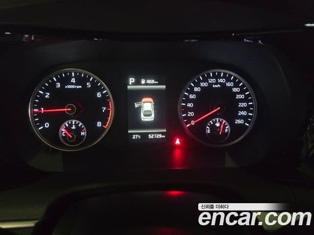 Kia K5 2023 — ფოტო 8/19