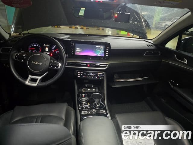 Kia K5 2023 — фото 12 из 19