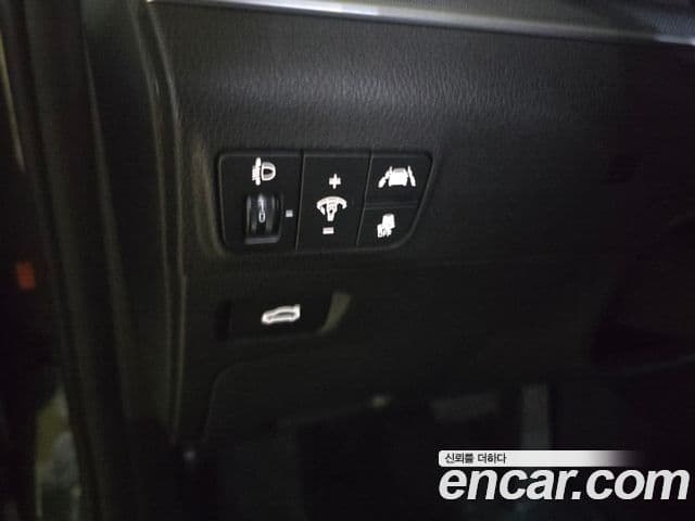 Kia K5 2023 — ფოტო 13/19