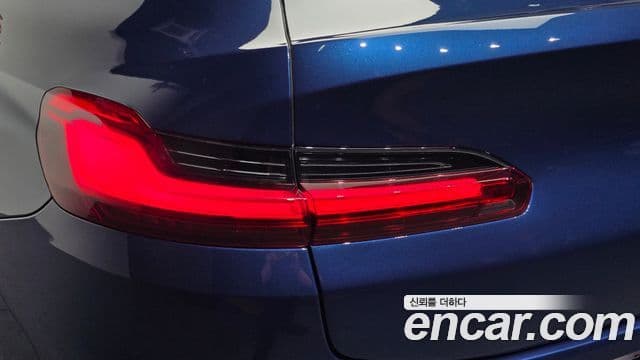 BMW X4 2021 — Photo 11/32