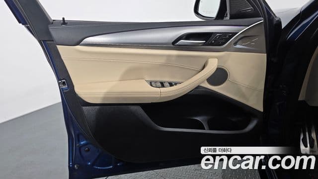 BMW X4 2021 — Photo 32/32