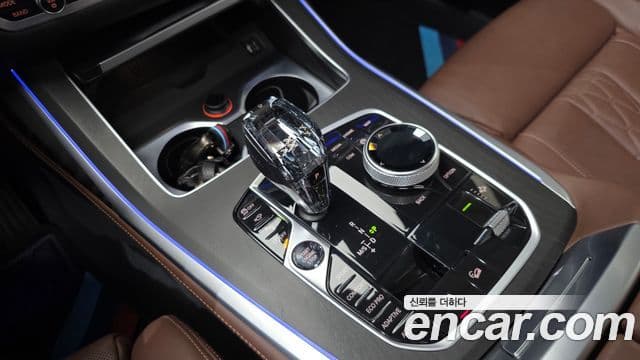 BMW X7 2021 — Şəkil 9/20