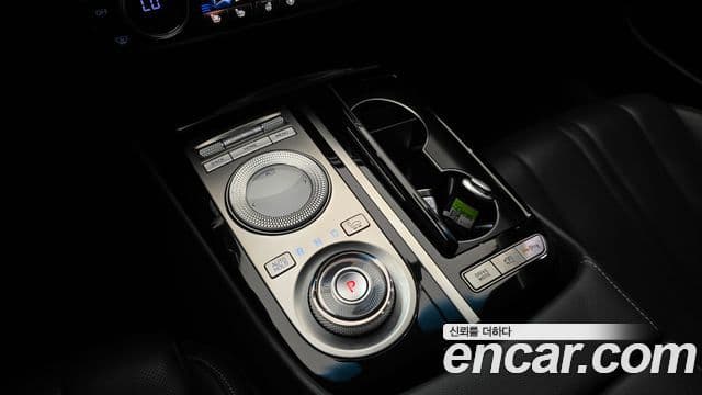 Genesis Electrified G80 2020 — Şəkil 9/20