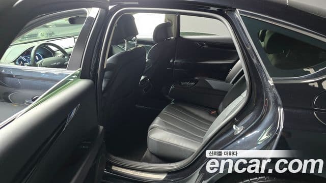 Genesis Electrified G80 2020 — Şəkil 11/20