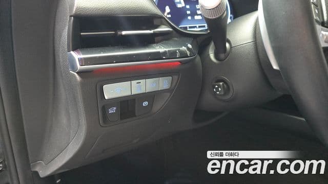 Genesis Electrified G80 2020 — фото 14 из 20