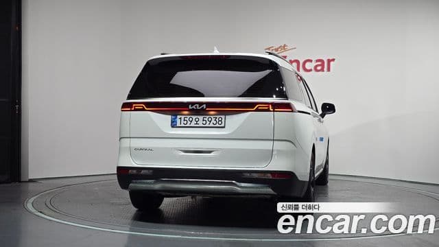 Kia Carnival 2023 — Фото 4/20