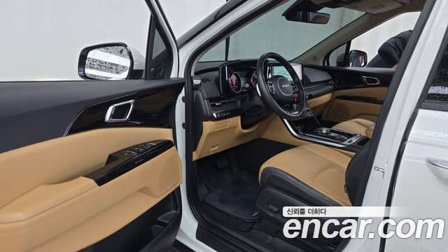 Kia Carnival 2023 — Фото 10/20