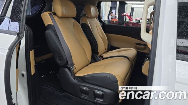 Kia Carnival 2023 — Фото 11/20