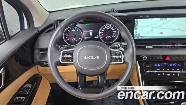 Kia Carnival 2023 — Фото 13/20