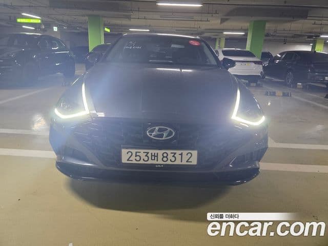 Hyundai Sonata 2022 — ფოტო 2/18