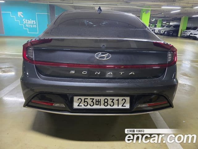 Hyundai Sonata 2022 — ფოტო 3/18