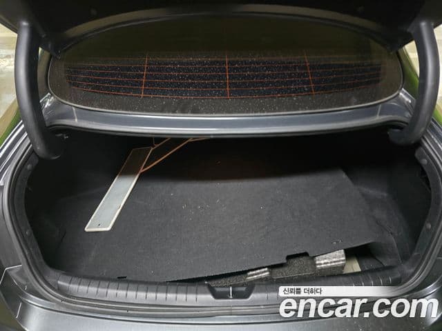 Hyundai Sonata 2022 — ფოტო 11/18