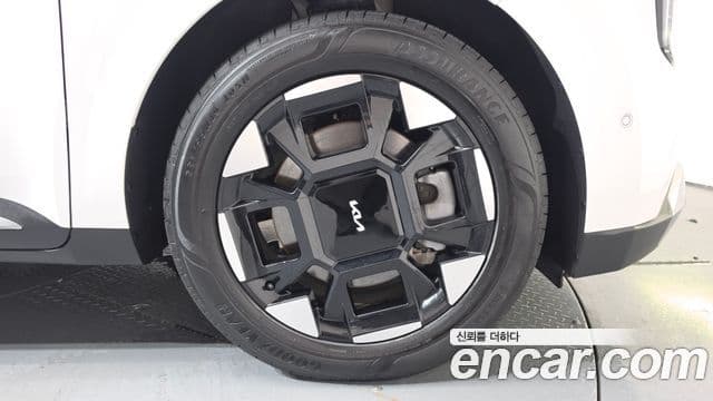Kia Carnival 2025 — Photo 17/35