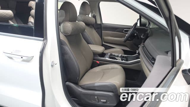 Kia Carnival 2025 — Photo 19/35
