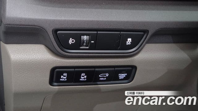 Kia Carnival 2025 — Photo 13/35