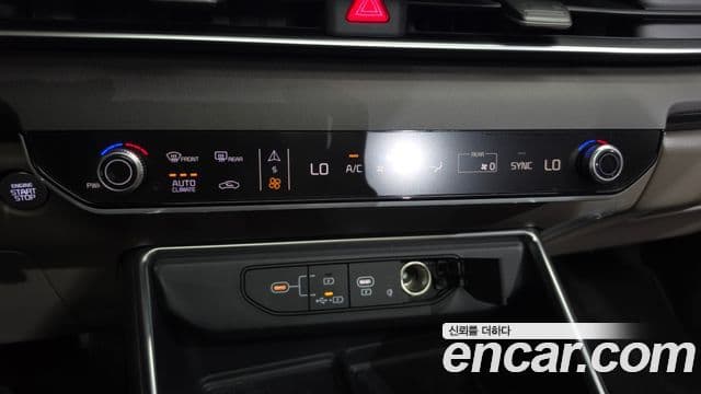 Kia Carnival 2025 — Photo 32/35