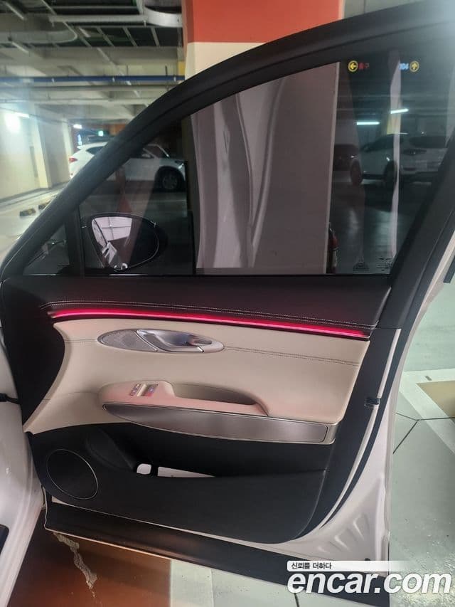 Genesis GV70 2024 — ფოტო 15/20