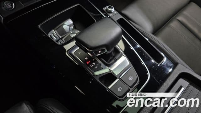 Audi Q5 2021 — ფოტო 9/20