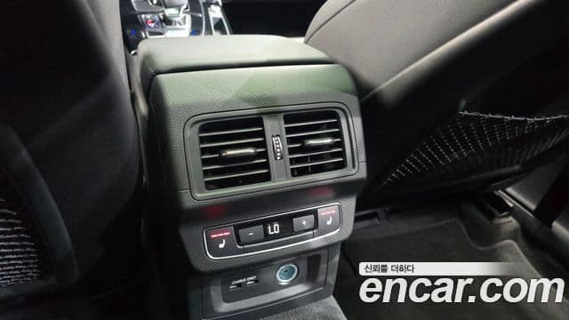 Audi Q5 2021 — ფოტო 21/36