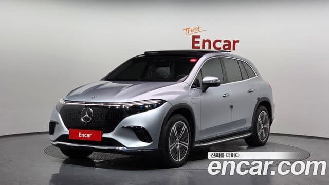 Mercedes-Benz EQS SUV 2023 — ფოტო 17/34
