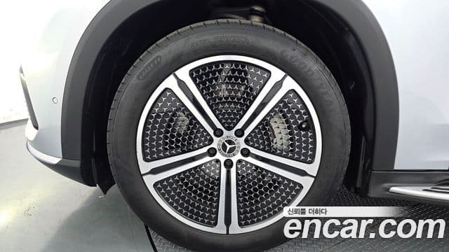 Mercedes-Benz EQS SUV 2023 — ფოტო 20/34