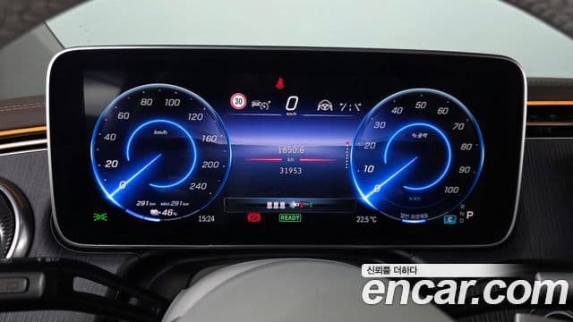 Mercedes-Benz EQS SUV 2023 — ფოტო 26/34