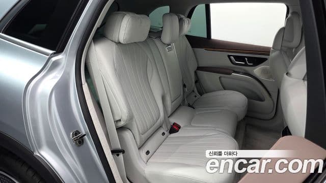 Mercedes-Benz EQS SUV 2023 — ფოტო 28/34