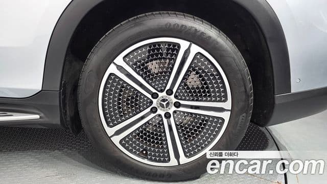 Mercedes-Benz EQS SUV 2023 — ფოტო 29/34