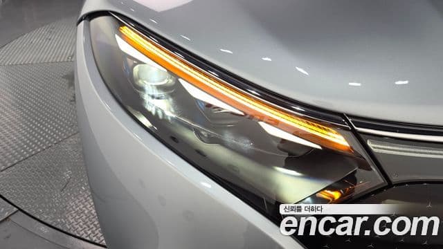 Mercedes-Benz EQS SUV 2023 — ფოტო 2/34