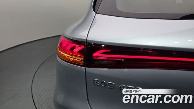 Mercedes-Benz EQS SUV 2023 — ფოტო 27/34