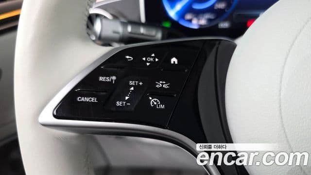 Mercedes-Benz EQS SUV 2023 — ფოტო 12/34