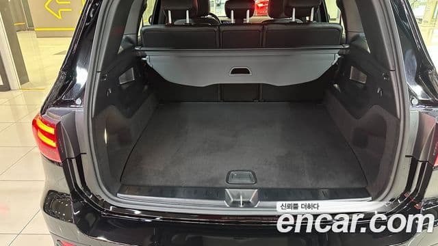 Mercedes-Benz GLB-Class 2025 — Фото 17/20