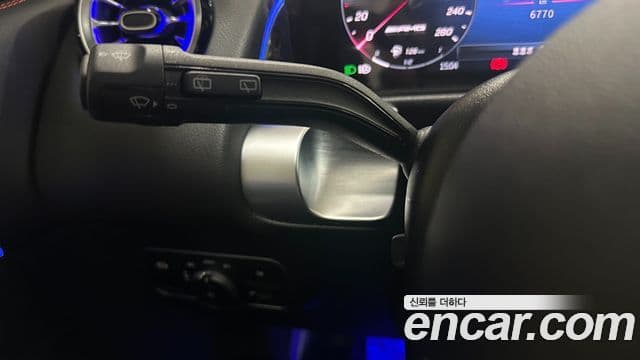 Mercedes-Benz GLB-Class 2025 — Фото 18/20