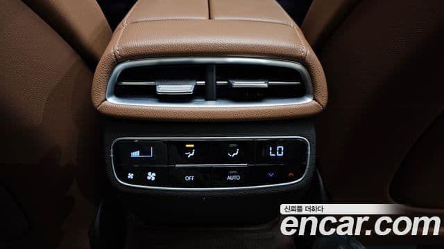 Genesis Electrified G80 2023 — ფოტო 17/20