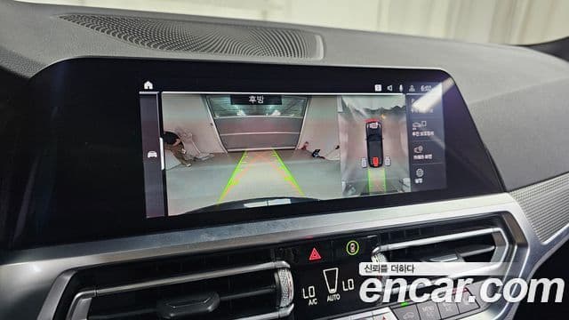 BMW 3 Series 2021 — ფოტო 14/20
