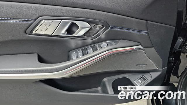 BMW 3 Series 2021 — ფოტო 17/20