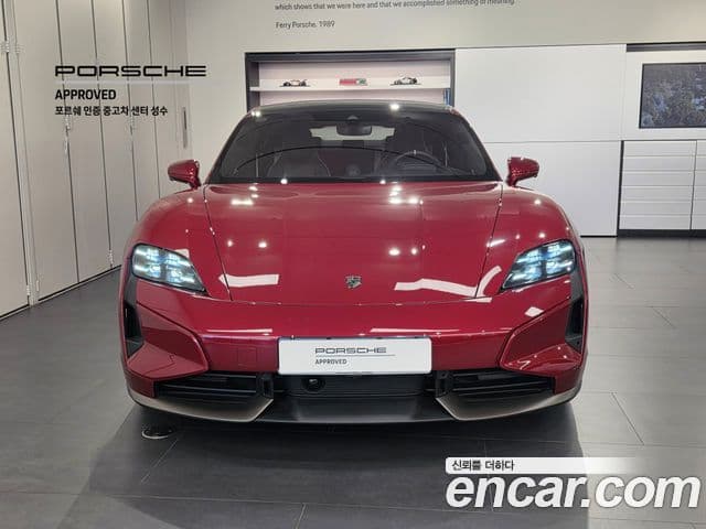 Porsche Taycan 2025 — ფოტო 7/20