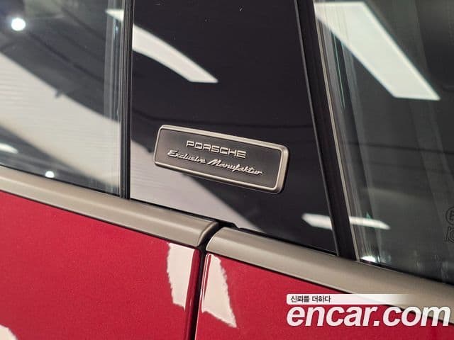 Porsche Taycan 2025 — ფოტო 13/20