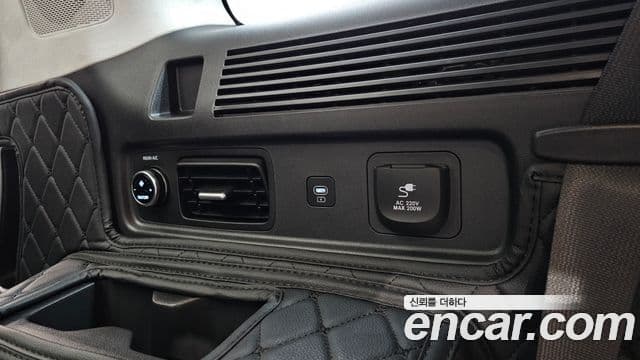 Hyundai Santa Fe 2024 — ფოტო 15/41