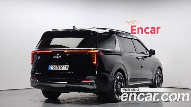 Kia Carnival 2025 — ფოტო 2/20
