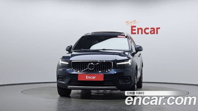 Volvo XC40 2020 — Фото 3/20