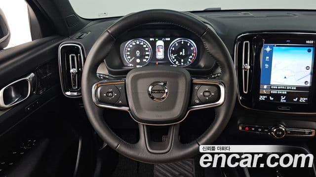 Volvo XC40 2020 — Фото 13/20