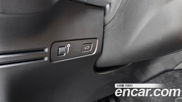 Volvo XC40 2020 — Фото 14/20