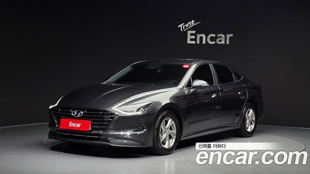 Hyundai Sonata 2019 — Фото 1/20